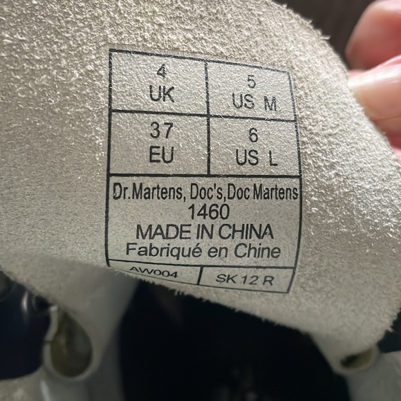 1460s Pascal Dr. Martens Rare St. George and the Dragon EUC - Picture 6 of 8